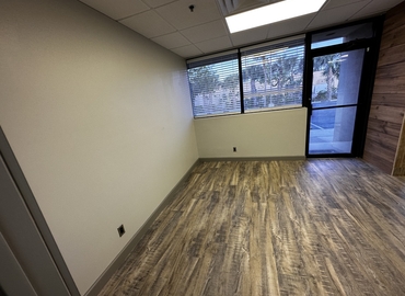 Office Northlake Boulevard 4362 33410 Palm Beach Gardens, FL