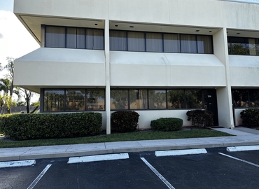 Office Northlake Boulevard 4362 33410 Palm Beach Gardens, FL