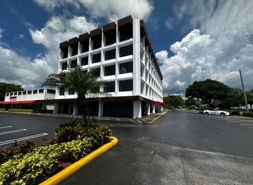Office Palm Beach Lakes Boulevard 2001 33409 West Palm Beach, FL