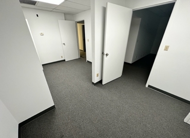 Office South Perimeter Road 1925 33309 Fort Lauderdale, FL