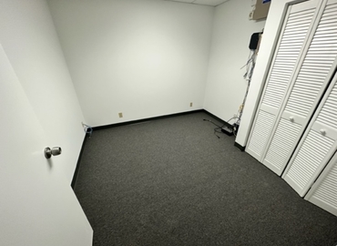 Office South Perimeter Road 1925 33309 Fort Lauderdale, FL