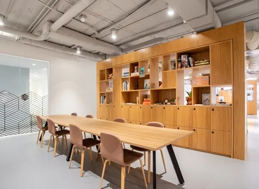 100 m² Business space in Santa Rosa, CA, 1421 Guerneville Rd (95403) - 1 | MatchOffice