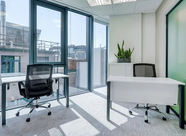 100 m² Business space in Pittsburgh, PA, 3518 5th Ave (15213) - 0 | MatchOffice
