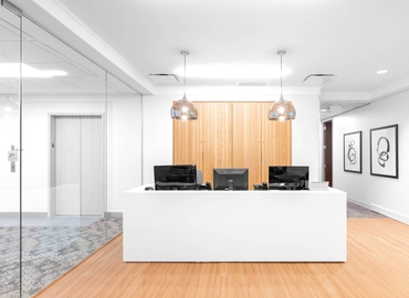 2691 m² Business center in Cincinnati, OH, 8044 Montgomery Road (45236) - 5 | MatchOffice.com