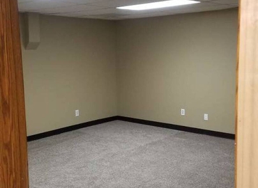 2691 m² Business center in Overland Park, KS, 2611 sw 17th st (66604) - 11 | MatchOffice.com