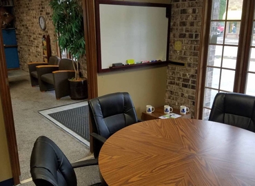 269 m² Conference center in Topeka, KS, 2611 sw 17th st (66604) - 1 | MatchOffice.com