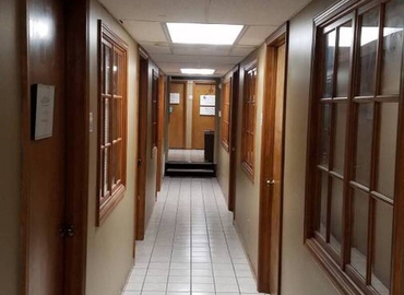 269 m² Convention center in Topeka, KS, 2611 sw 17th st (66604) - 9 | MatchOffice.com