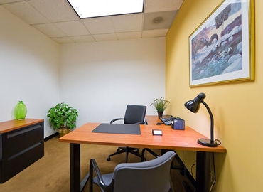Virtual office space in Chicago, IL, 10 South Riverside Plaza (60606) - 3 | MatchOffice