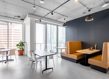 2691 m² Coworking space  in Glendale, WI, 500 West Silver Spring Drive (53217) - 8 | MatchOffice.com