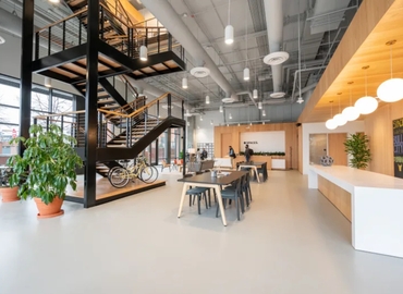 Virtual office space in Dallas, TX, 2550 Pacific Avenue (75226) - 11 | MatchOffice.com