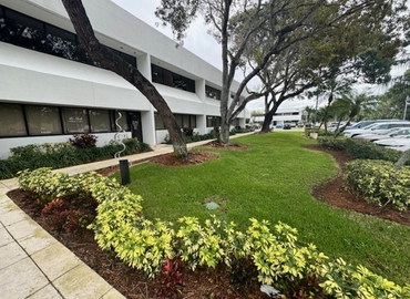 Office Northlake Boulevard 4362 33410 Palm Beach Gardens, FL