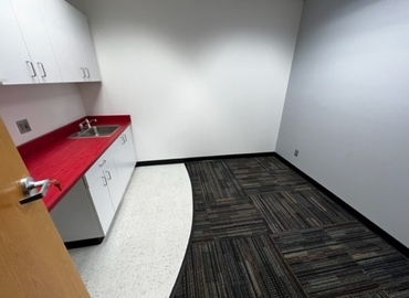 7526 m² Serviced office in Colorado Springs, CO, Inverness Drive 1330 (80910) - 1 | MatchOffice.com