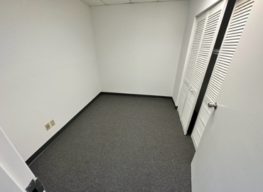Office South Perimeter Road 1925 33309 Fort Lauderdale, FL