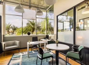 Virtual office space in West Hollywood, 	CA, 925 N. La Brea Ave. (90038) - 1 | MatchOffice.com