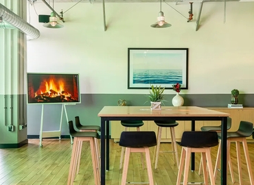 Virtual office in West Hollywood, 	CA, 925 N. La Brea Ave. (90038) - 7 | MatchOffice.com