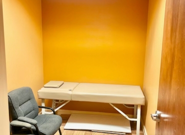 Office North Congress Avenue 1880 33426 Palm Beach Gardens, FL