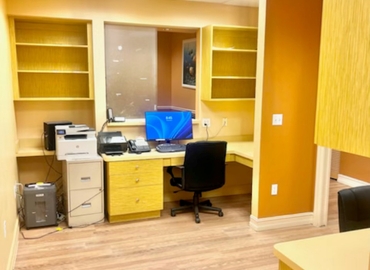 Office North Congress Avenue 1880 33426 Palm Beach Gardens, FL