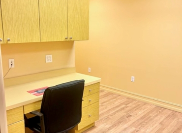 Office North Congress Avenue 1880 33426 Palm Beach Gardens, FL