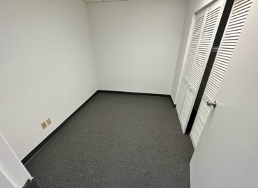 Office Fort Lauderdale 33309 Fort Lauderdale, FL