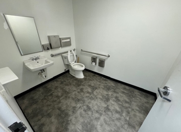 Office South Perimeter Road 1801 33309 Fort Lauderdale, FL