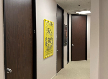 Office Wilshire Boulevard 8484 90211 Beverly Hills, CA