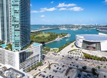 1000 m² Business space in Miami, FL, Biscayne Boulevard 888 (33132) - 0 | MatchOffice.com