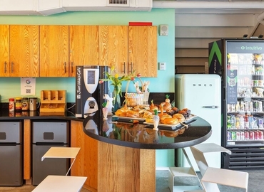 1000 m² Business center in Miami, FL, Biscayne Boulevard 888 (33132) - 2 | MatchOffice.com