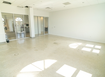 Office East 39th Street 300 64111 Kansas City, MO