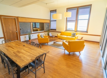 Office East 39th Street 300 64111 Kansas City, MO