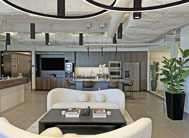 250 m² Conference room in Beverly Hills, CA, 9465 Wilshire Boulevard (90212) - 2 | MatchOffice.com