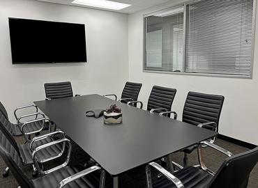 350 m² Meeting room in Los Angeles, CA, 500 S. Sepulveda Blvd. (90049) - 2 | MatchOffice.com