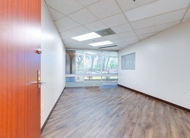 Office Semoran Boulevard 1211 32707 Casselberry, FL
