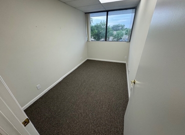 Office Northlake Boulevard 4362 33410 Palm Beach Gardens, FL
