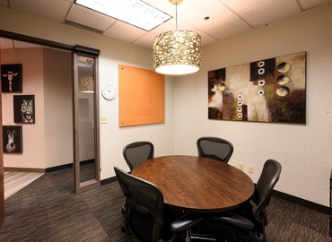 418 m² Convention center in Bloomington, MN, International Drive 7900 (55425) - 1 | MatchOffice.com