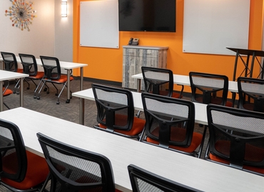 300 m² Conference center in St. Louis Park, MN, Wayzata Boulevard 5775 (55416) - 2 | MatchOffice.com