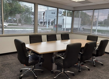 Virtual business address in Tampa, FL, 4920 W Cypress Street (33607) - 3 | MatchOffice