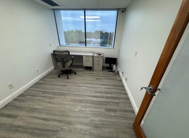 Office Palm Beach Lakes Boulevard 2001 33409 West Palm Beach, FL