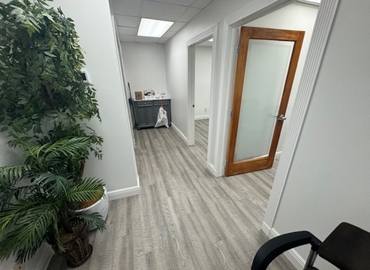 Office Palm Beach Lakes Boulevard 2001 33409 West Palm Beach, FL