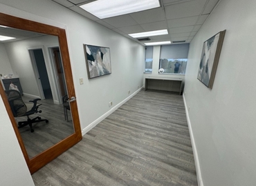 Office Palm Beach Lakes Boulevard 2001 33409 West Palm Beach, FL