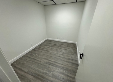 Office Old Congress Avenue 1280 33409 West Palm Beach, FL