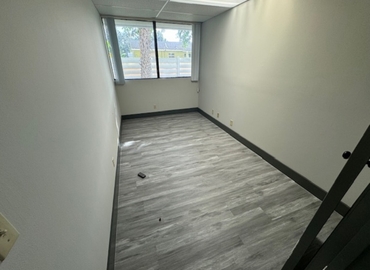 Office Northlake Boulevard 4360 33410 Palm Beach Gardens, FL