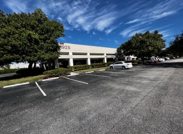 Office South Perimeter Road 1925 33309 Fort Lauderdale, FL