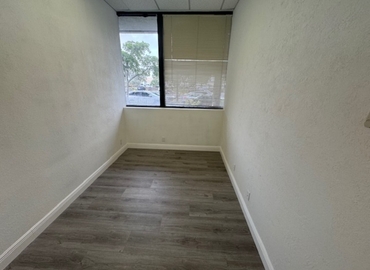 Office 10th Avenue North 2328 33461 Lake Worth Beach