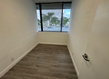 Office 10th Avenue North 2328 33461 Lake Worth Beach