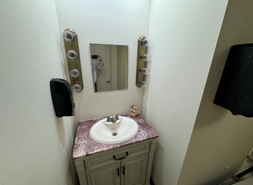 Office Palm Beach Lakes Boulevard 2250 33409 West Palm Beach, FL