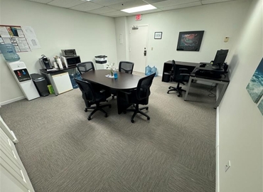 Office Northlake Boulevard 4362 33410 Palm Beach Gardens, FL