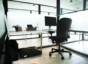 Office Broadway 433 10013 New York The Village, NY