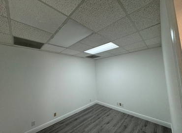 Office Corporate Way 5725 33407 West Palm Beach, FL