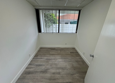 Office Northlake Boulevard 4360 33410 Palm Beach Gardens, FL