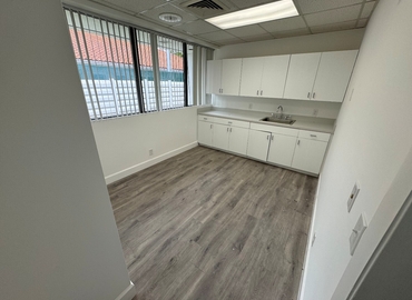 Office Northlake Boulevard 4360 33410 Palm Beach Gardens, FL